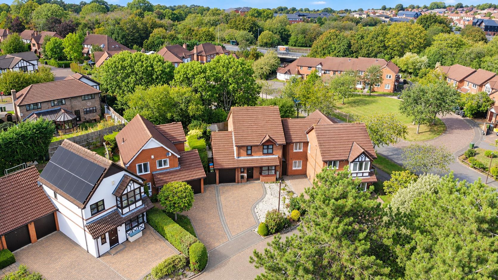 4 bed property in Tatling Grove, Milton Keynes